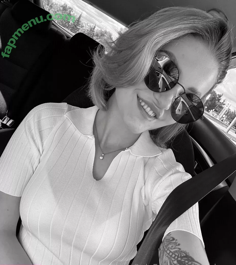 carol.xxx nude photo #0340 (carollinejane123742)