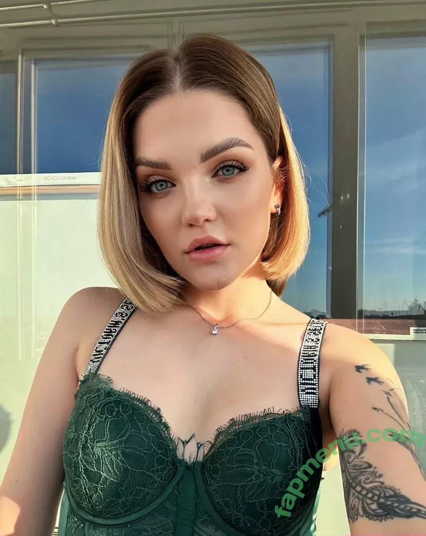 carol.xxx nude photo #0345 (carollinejane123742)