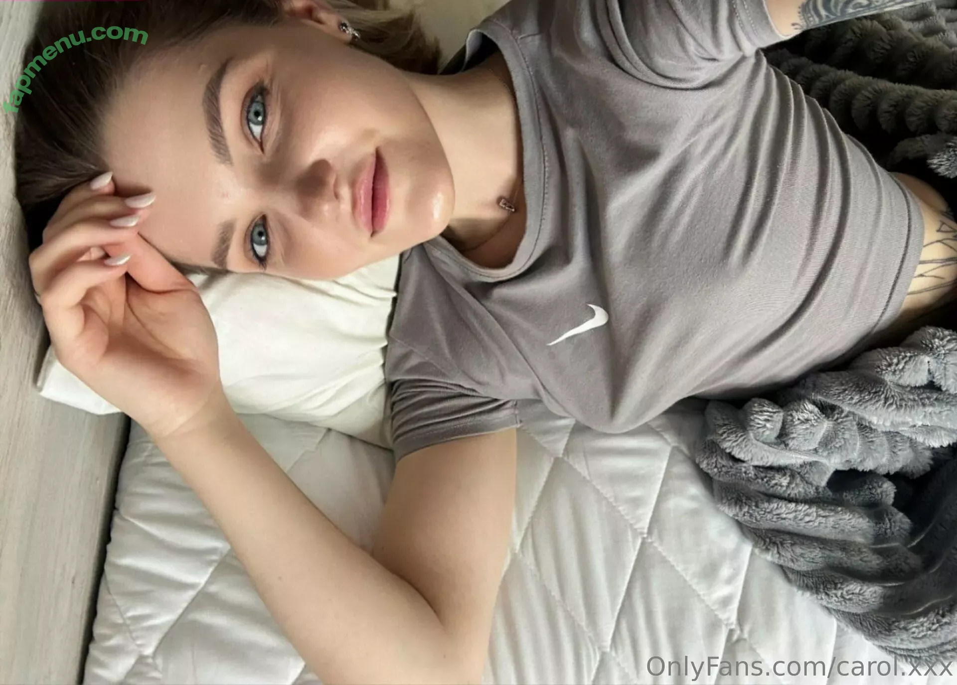 carol.xxx nude photo #0353 (carollinejane123742)