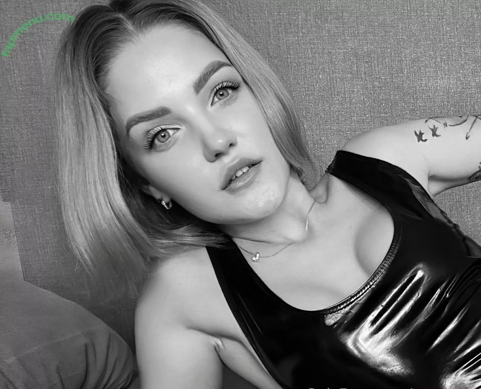 carol.xxx nude photo #0376 (carollinejane123742)