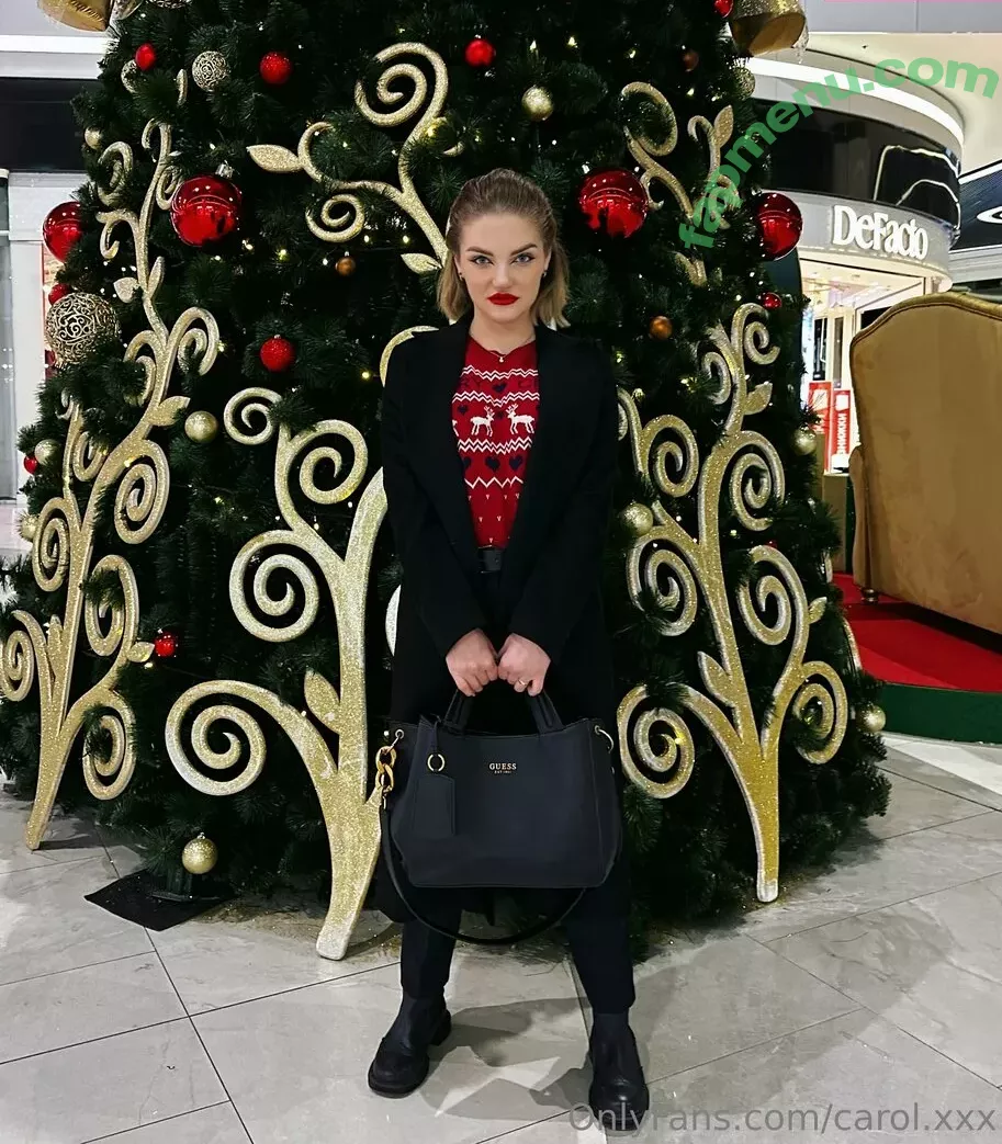 carol.xxx nude photo #0397 (carollinejane123742)