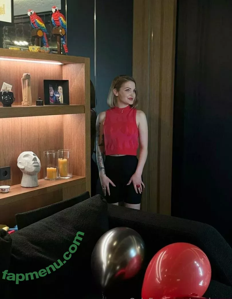 carol.xxx nude photo #0402 (carollinejane123742)