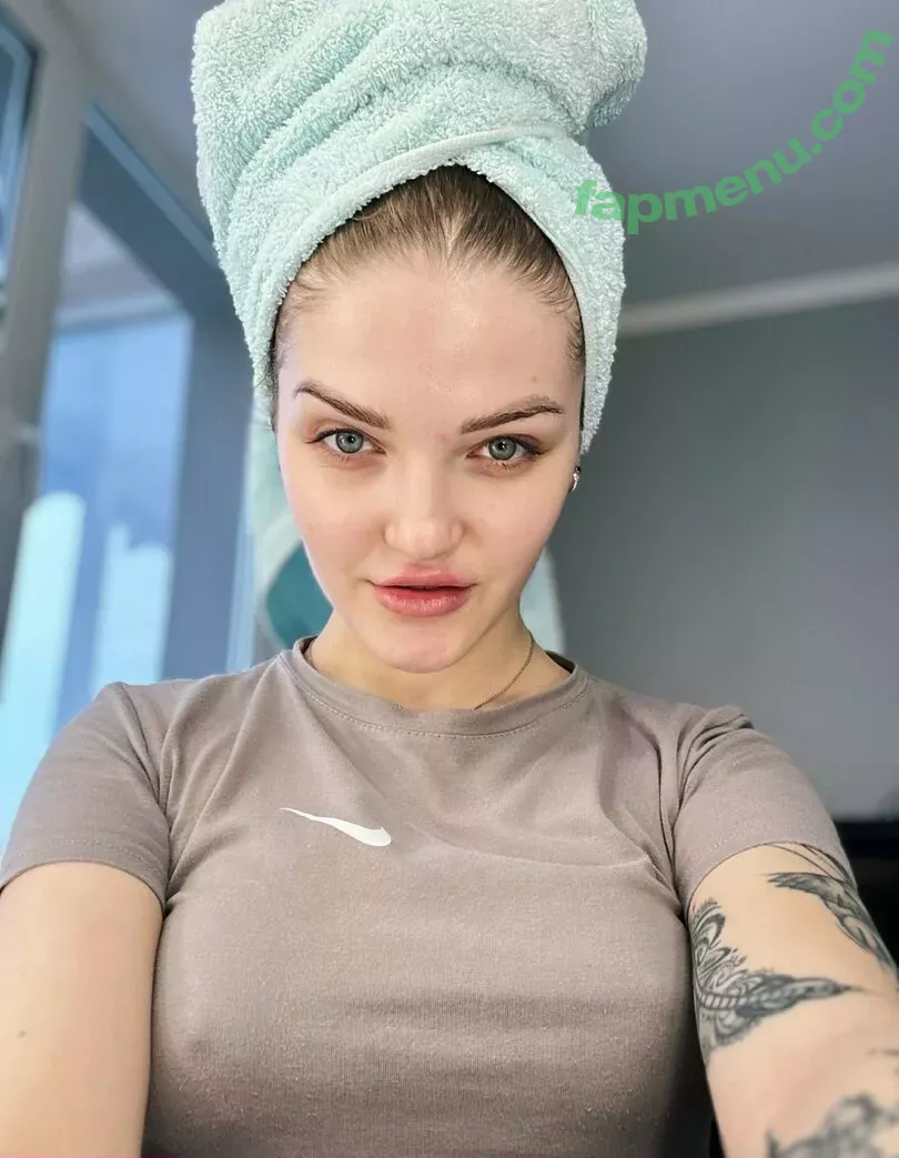 carol.xxx nude photo #0405 (carollinejane123742)