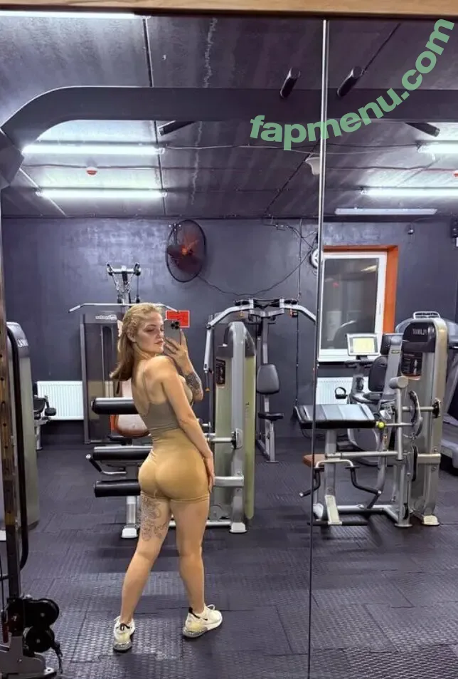 carol.xxx nude photo #0778 (carollinejane123742)