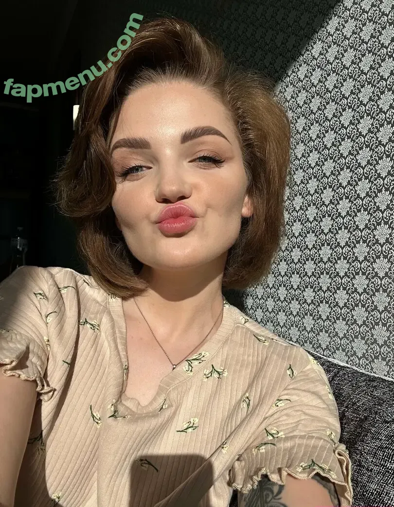 carol.xxx nude photo #0780 (carollinejane123742)