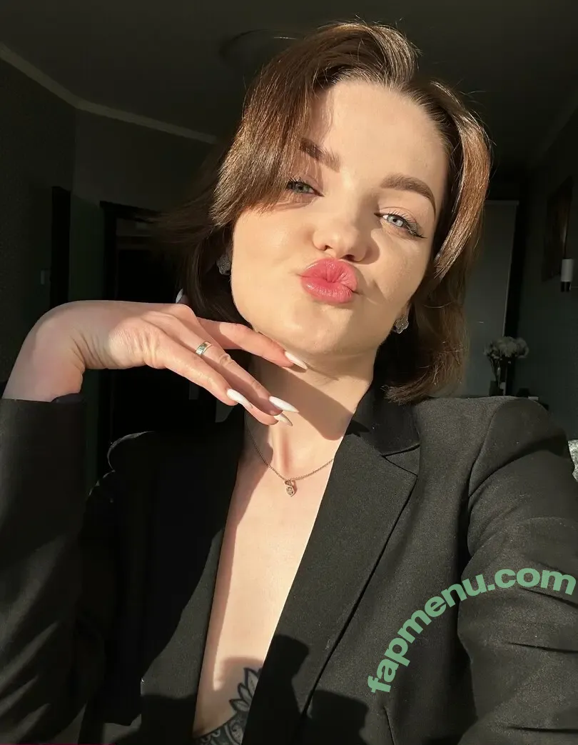 carol.xxx nude photo #0792 (carollinejane123742)