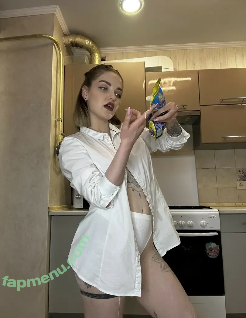 carol.xxx nude photo #0950 (carollinejane123742)