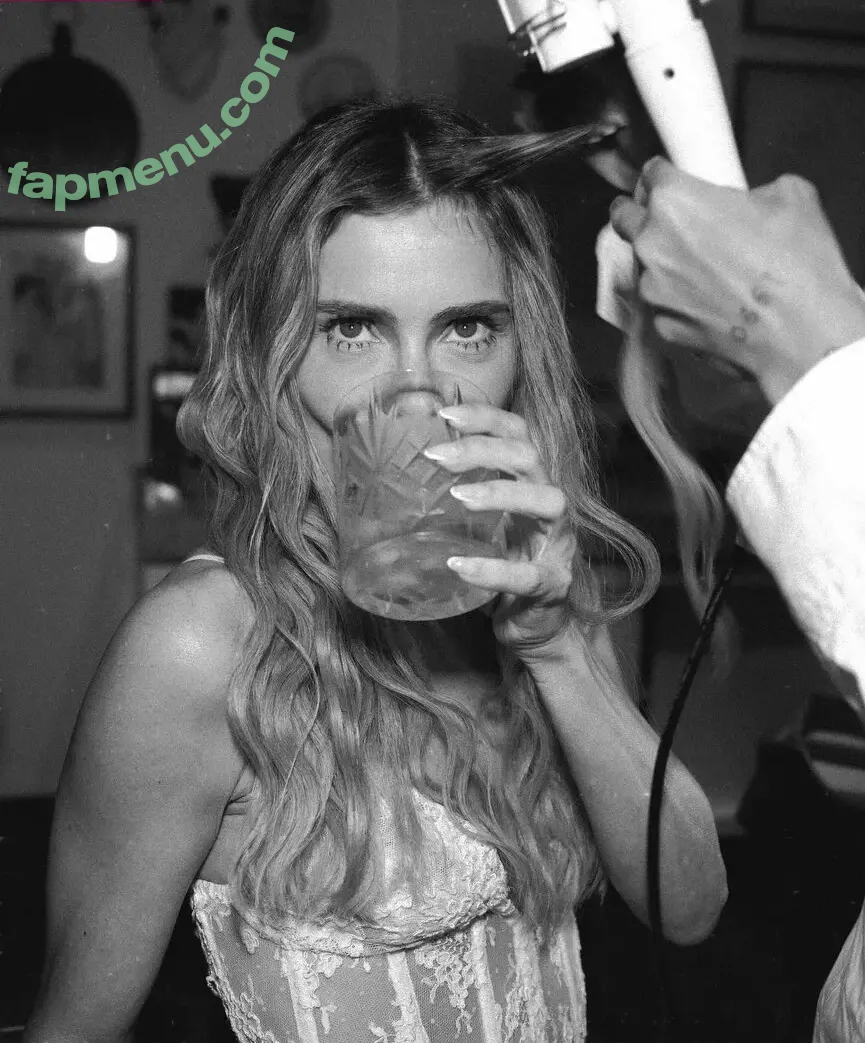 Carolina Dieckmann nude photo #0321 (loracarola)