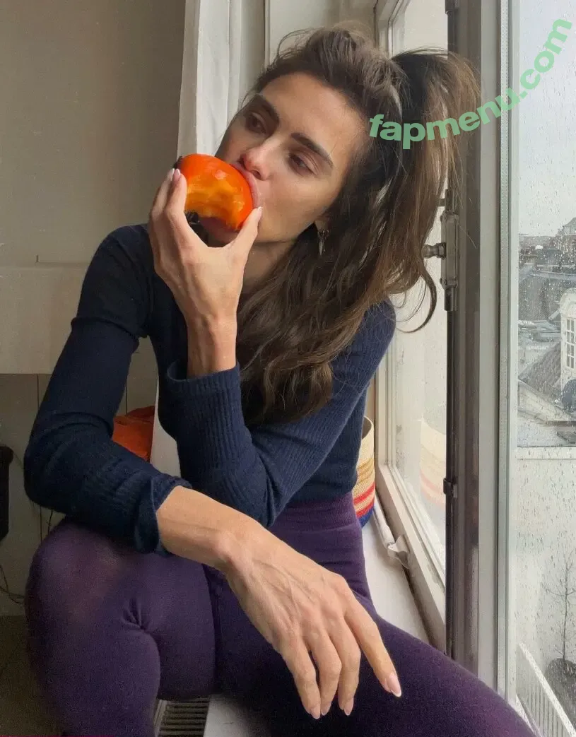 Carolina Dieckmann nude photo #0381 (loracarola)