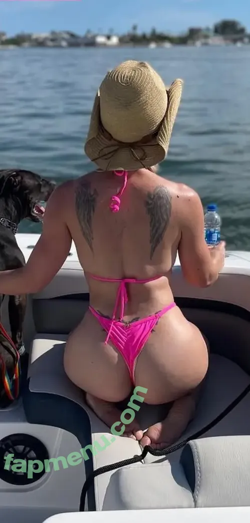 Carolina Monsalve nude photo #0046 (Kro_m03 Deisy Carolina / car0lina.m0nsalve)