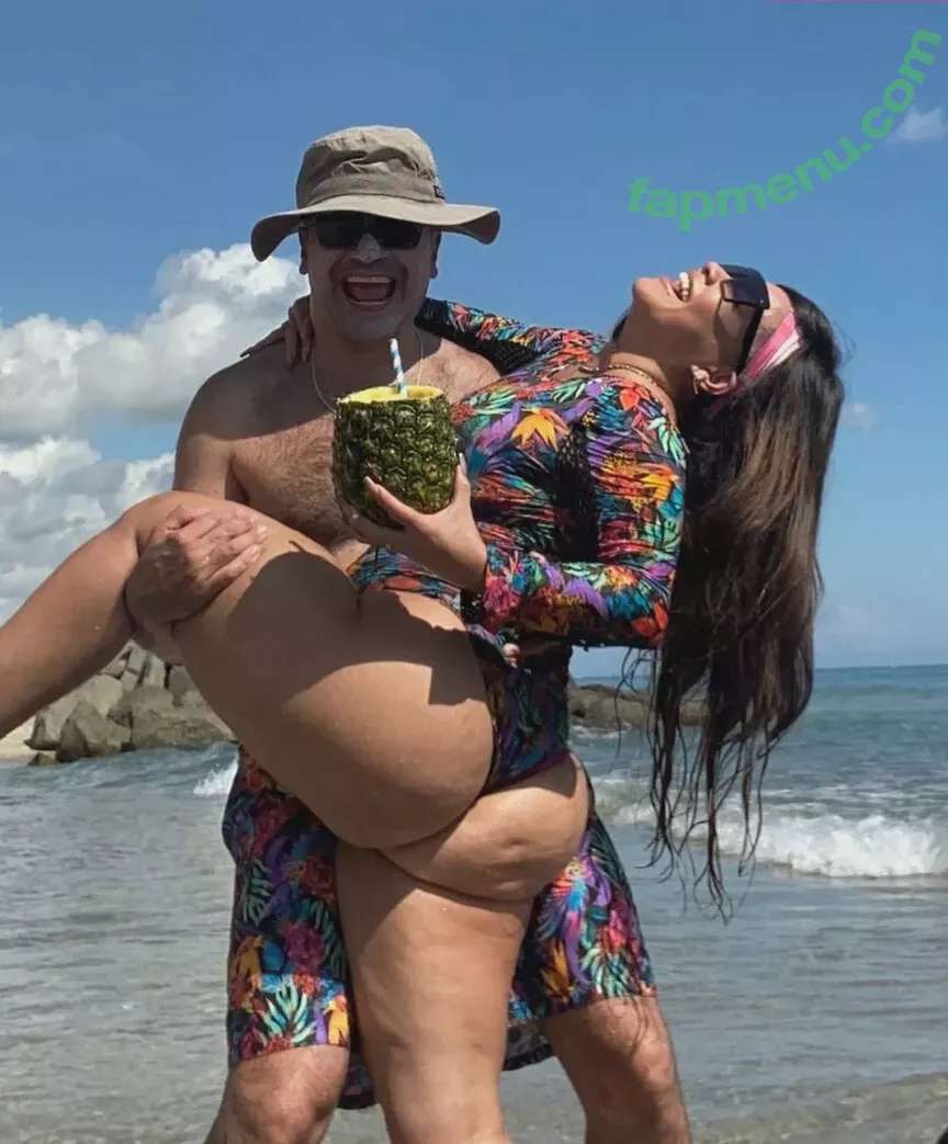 Carolina Sandoval nude photo #0018 (katalinasandoval1 / venenosandoval)