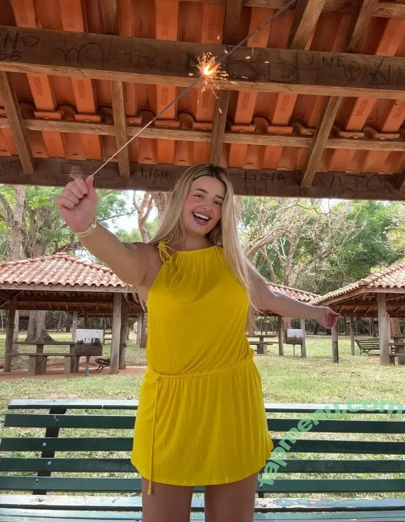 Carolina Scaccia nude photo #0023 (carolscacciam)