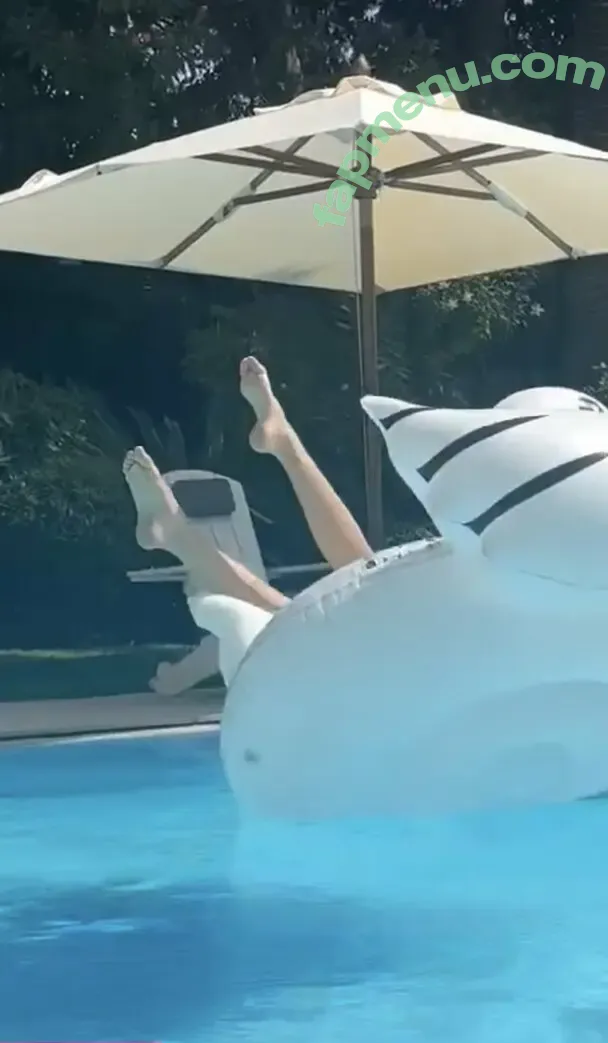 CarolinaBourbon nude photo #0048 (Princess Maria / carolinadebourbon)