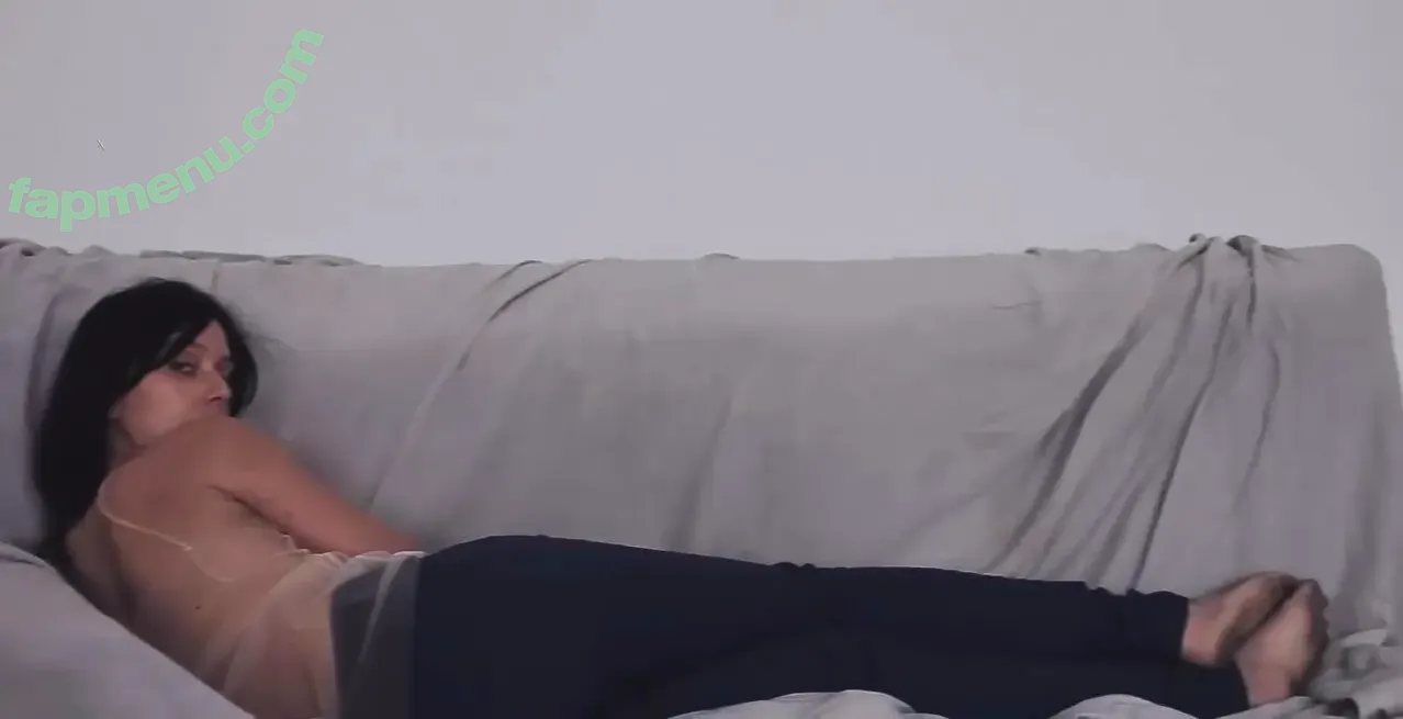 Caroline Abras nude photo #0038 (carolineabras)