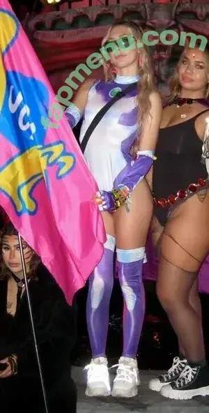 Caroline Ambrose / caroline_the_archer nude photo #0058