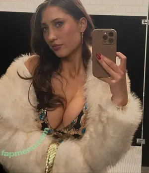 Caroline Bowers / care.eliza / carolineebowers nude photo #0146