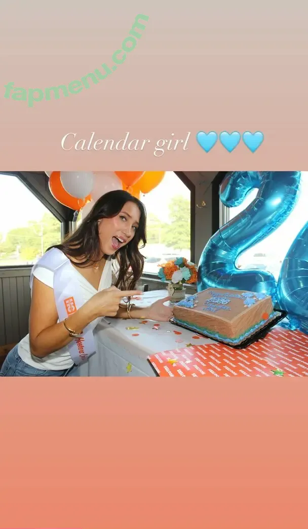 Caroline Bowers nude photo #0142 (care.eliza / carolineebowers)