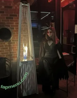 Caroline Casbon / carolinecasbon nude photo #0322