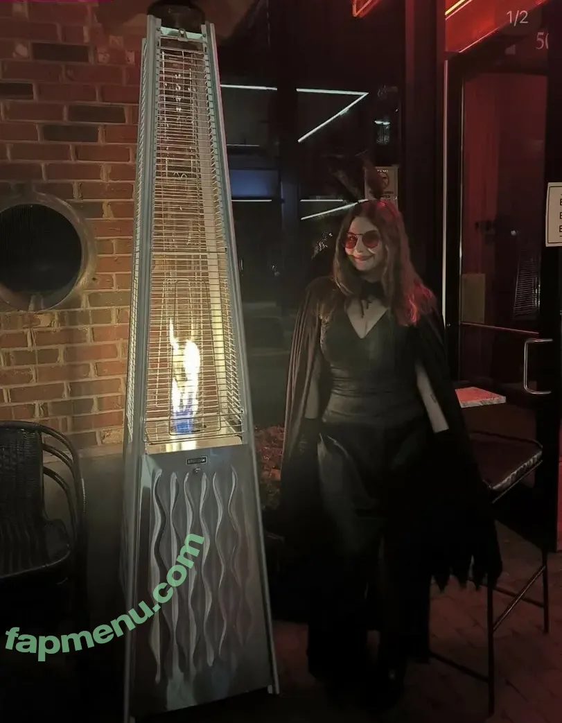 Caroline Casbon nude photo #0322 (carolinecasbon)