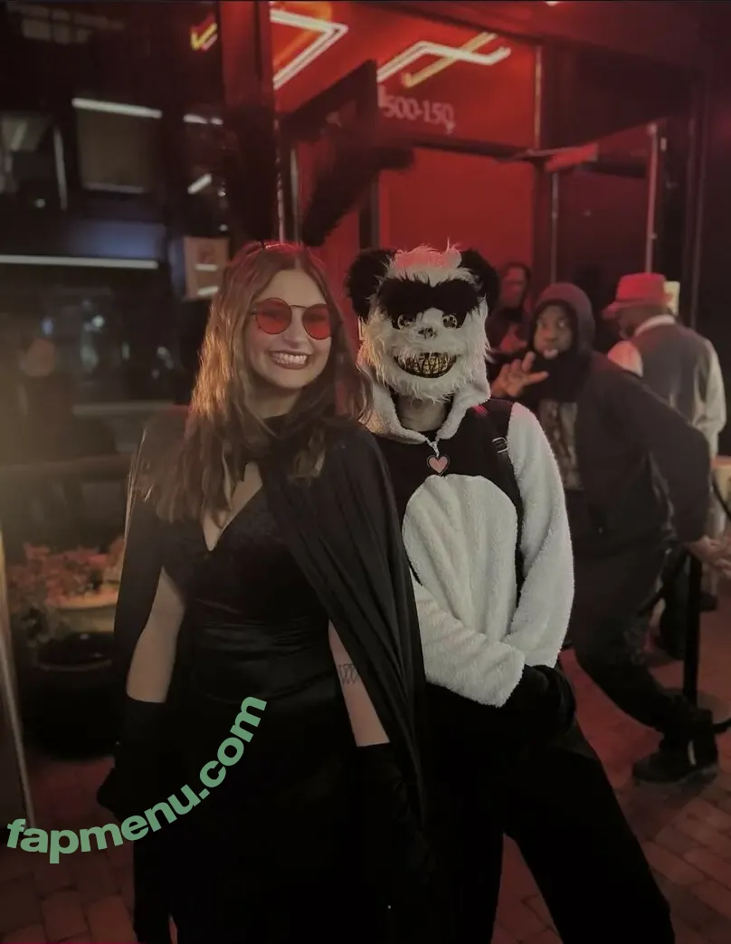 Caroline Casbon nude photo #0323 (carolinecasbon)