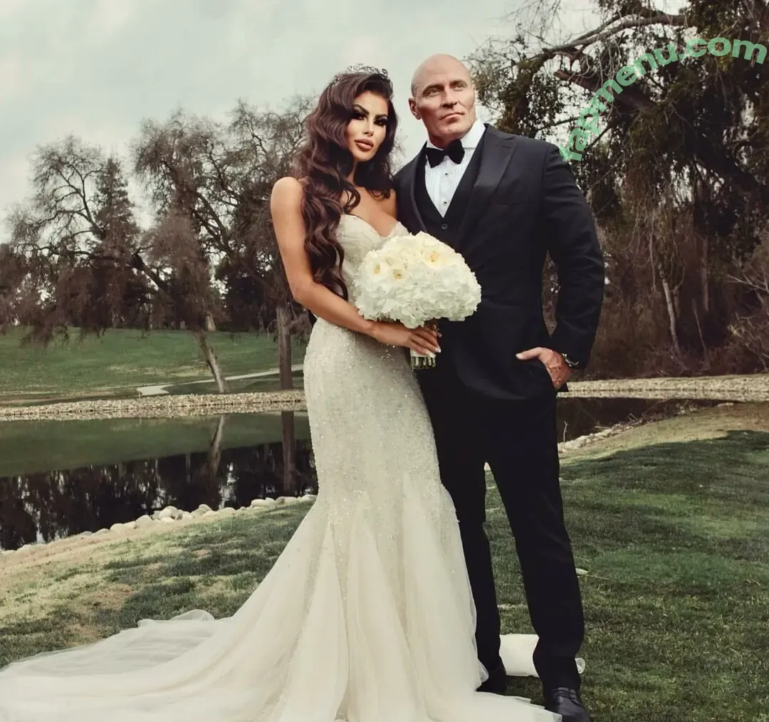 Caroline Jaquish nude photo #0080 (carolinejaquish)