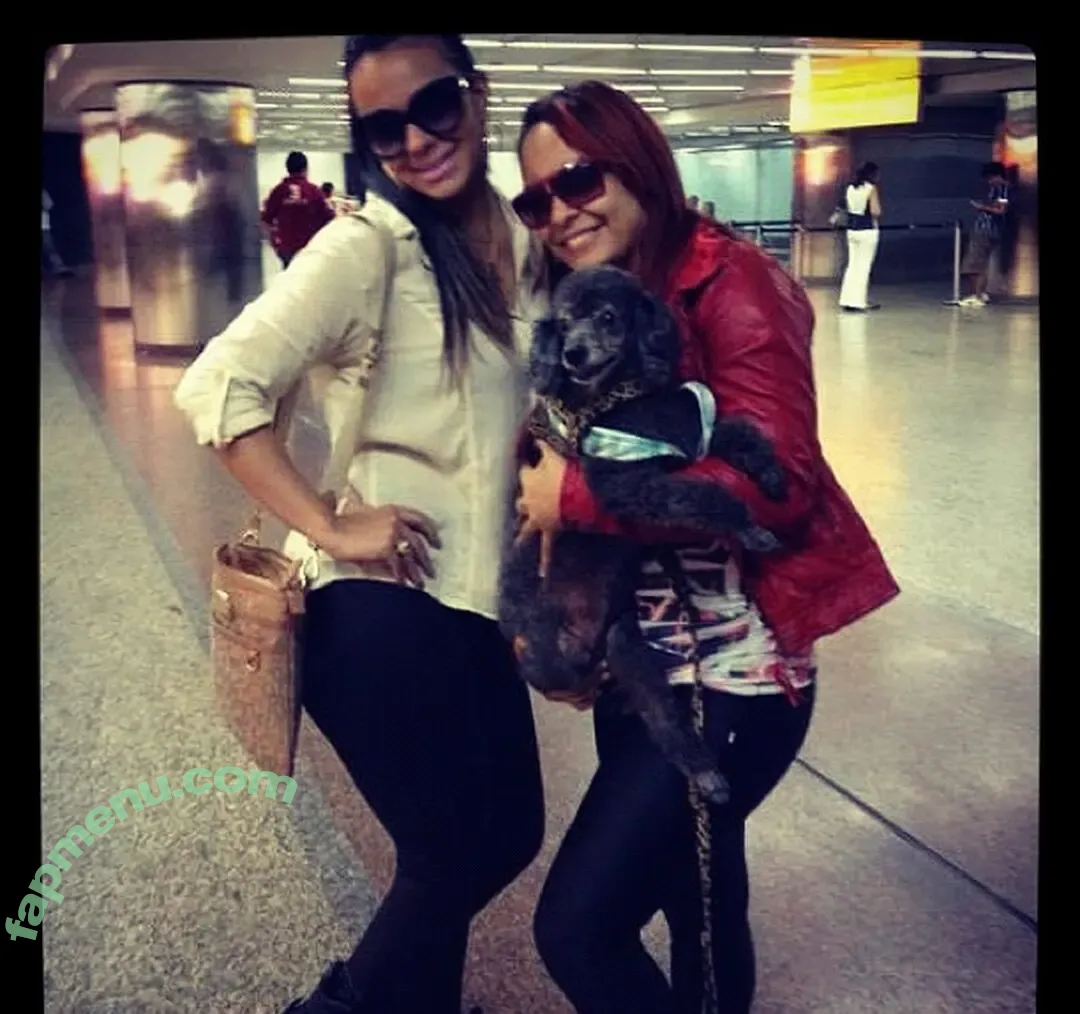 Caroline Miranda nude photo #0075 (CarolineMReal / arainhadobumbum / ela.miranda / iris_livias2 / salgadofitabc)