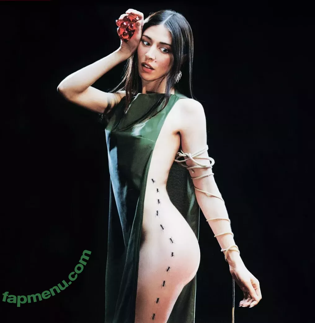 Caroline Polachek nude photo #0001 (carolineplz / fenisfun)