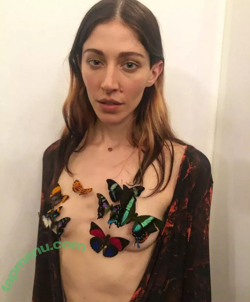 Caroline Polachek nude photo #0023 (carolineplz / fenisfun)