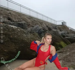 Caroline Wick / CW / carolineeewick / fitcheeks nude photo #0054