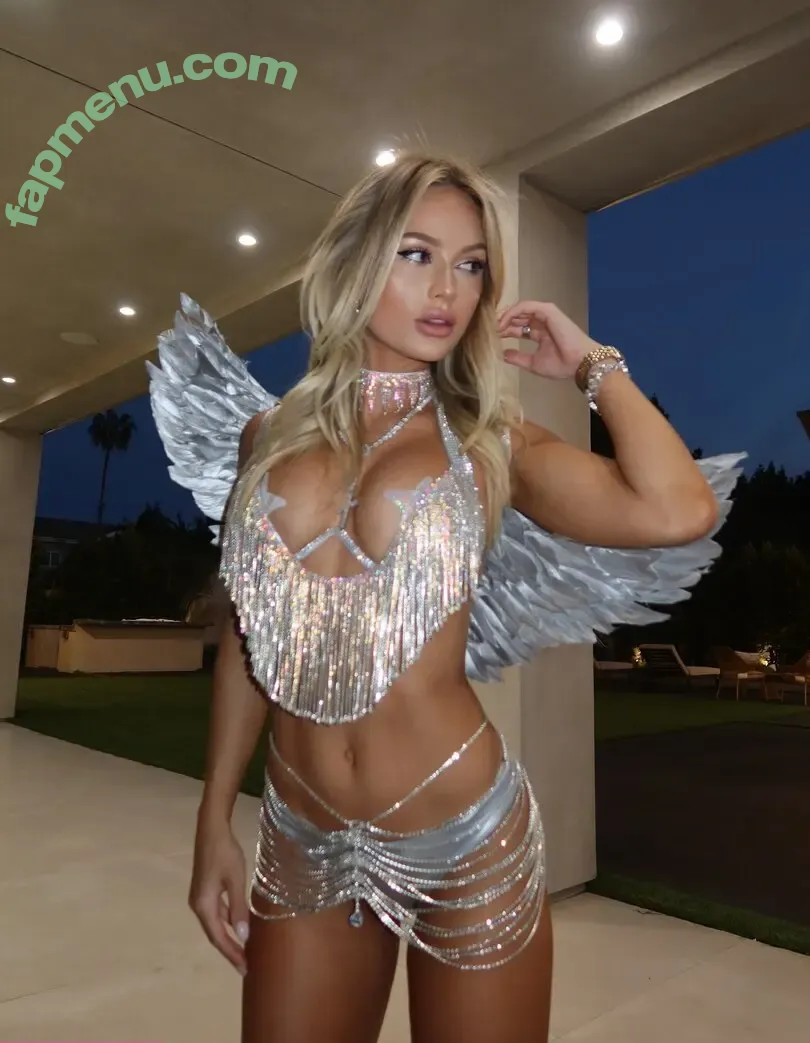 Caroline Wick nude photo #0121 (CW / carolineeewick / fitcheeks)