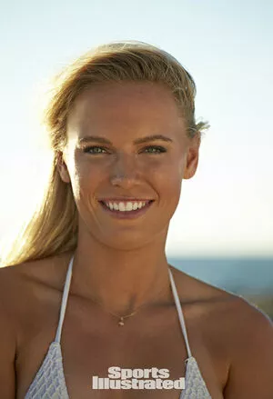 Caroline Wozniacki / CaroWozniacki nude photo #0062