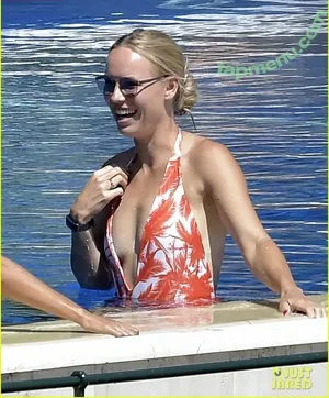 Caroline Wozniacki / CaroWozniacki nude photo #0331