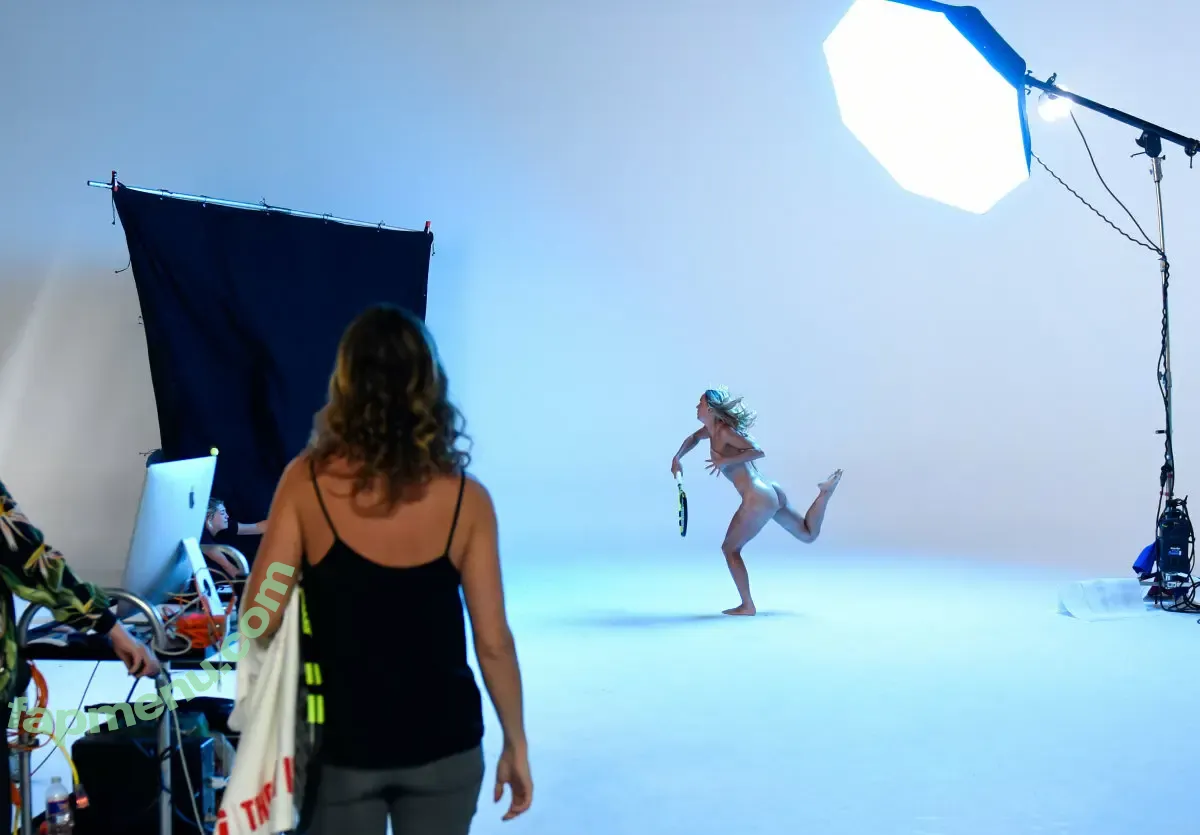 Caroline Wozniacki nude photo #0343 (CaroWozniacki)