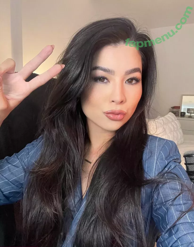 CarolineKwan nude photo #0092 (carolinekwann)