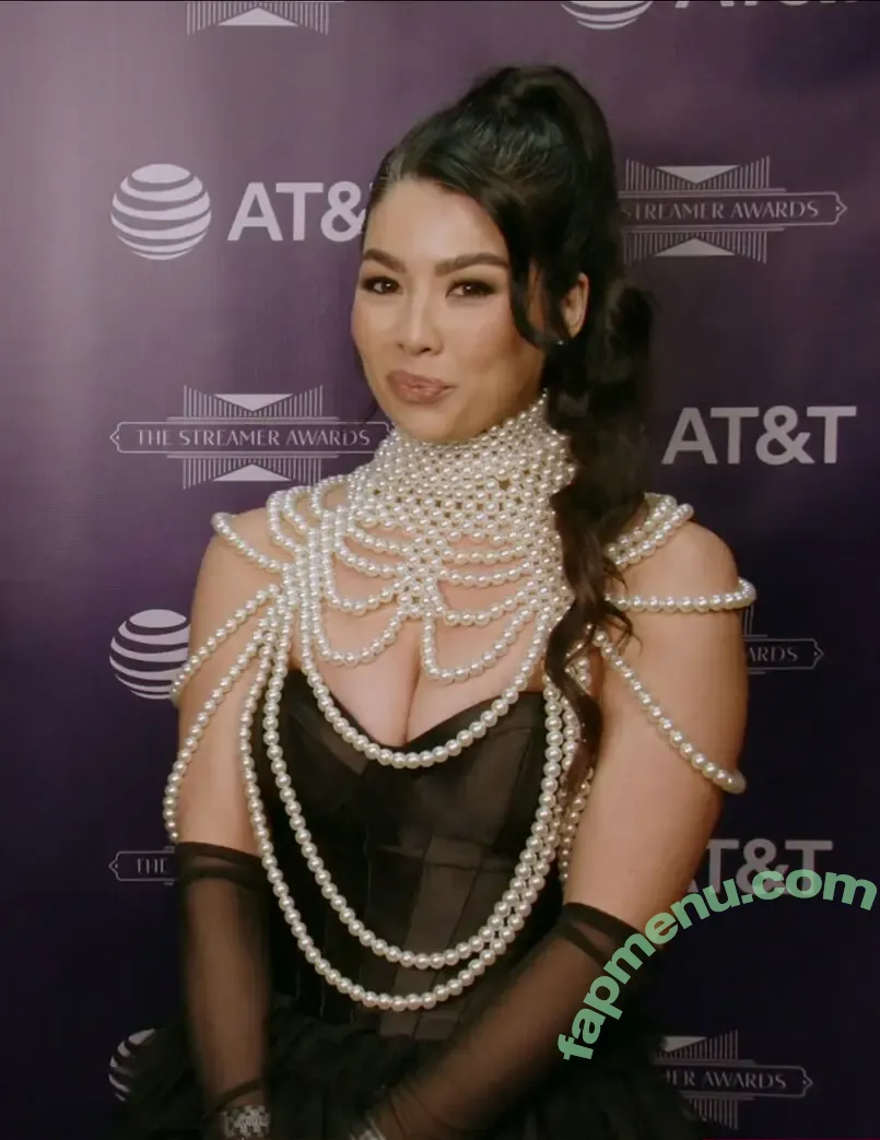 CarolineKwan nude photo #0213 (carolinekwann)