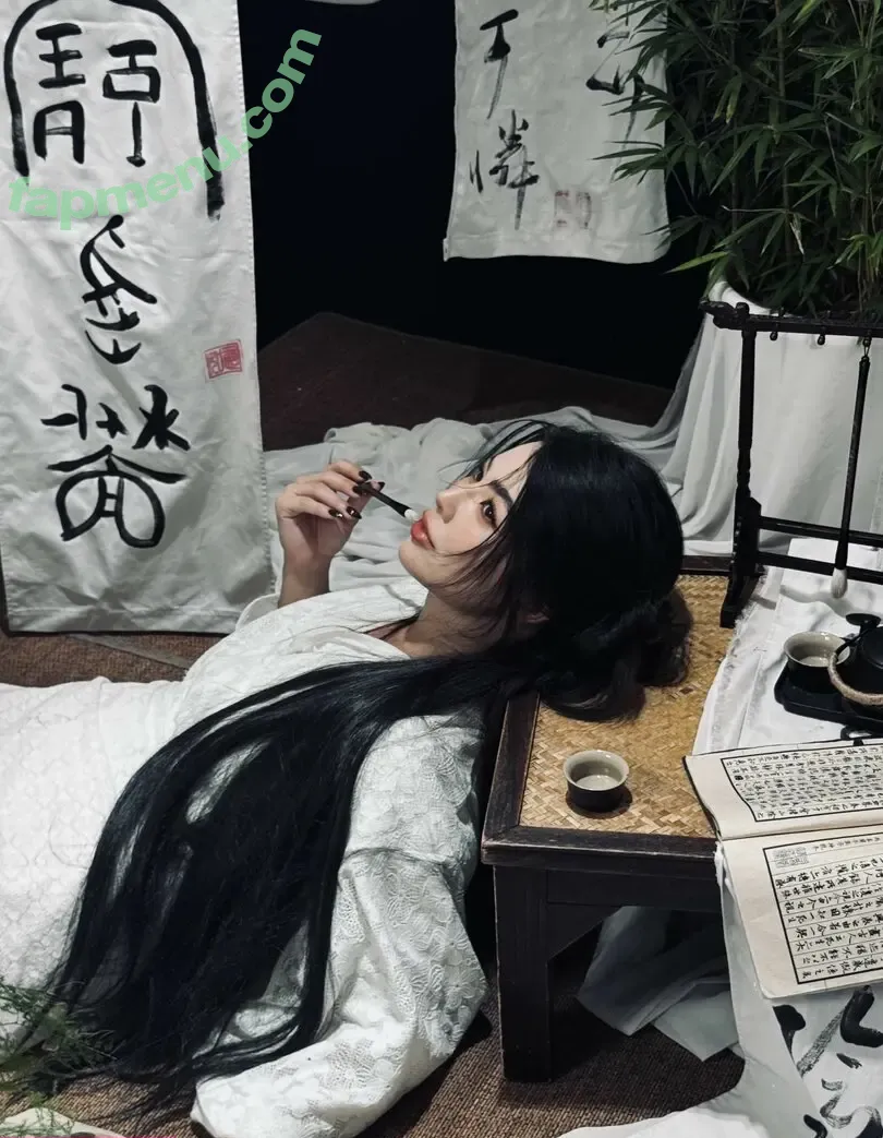 CarolineKwan nude photo #0672 (carolinekwann)