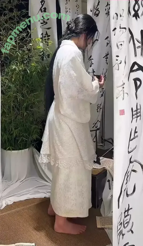 CarolineKwan nude photo #0674 (carolinekwann)