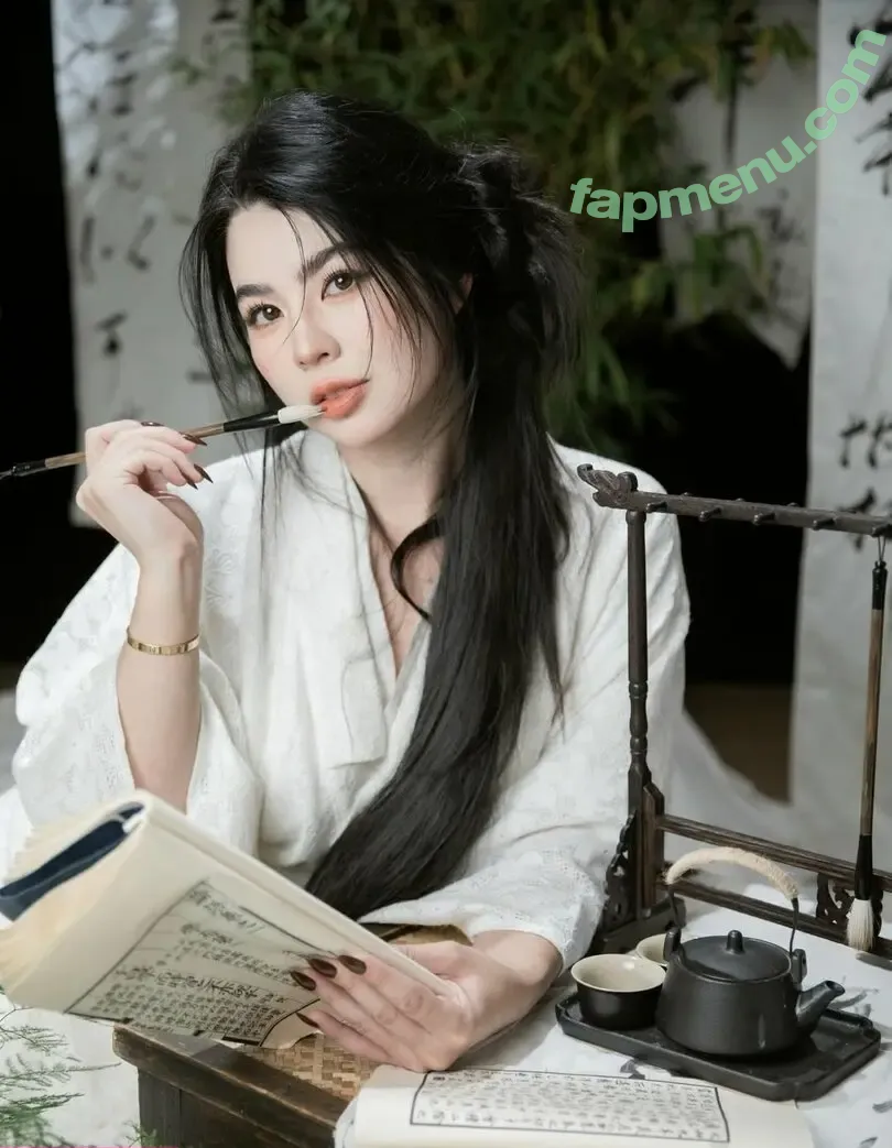 CarolineKwan nude photo #0682 (carolinekwann)