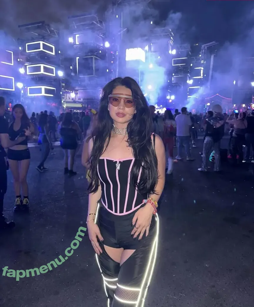 CarolineKwan nude photo #0704 (carolinekwann)