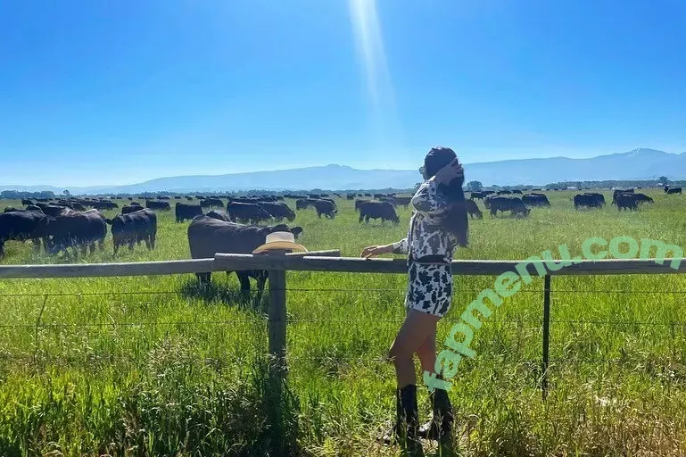 CarolineKwan nude photo #0708 (carolinekwann)