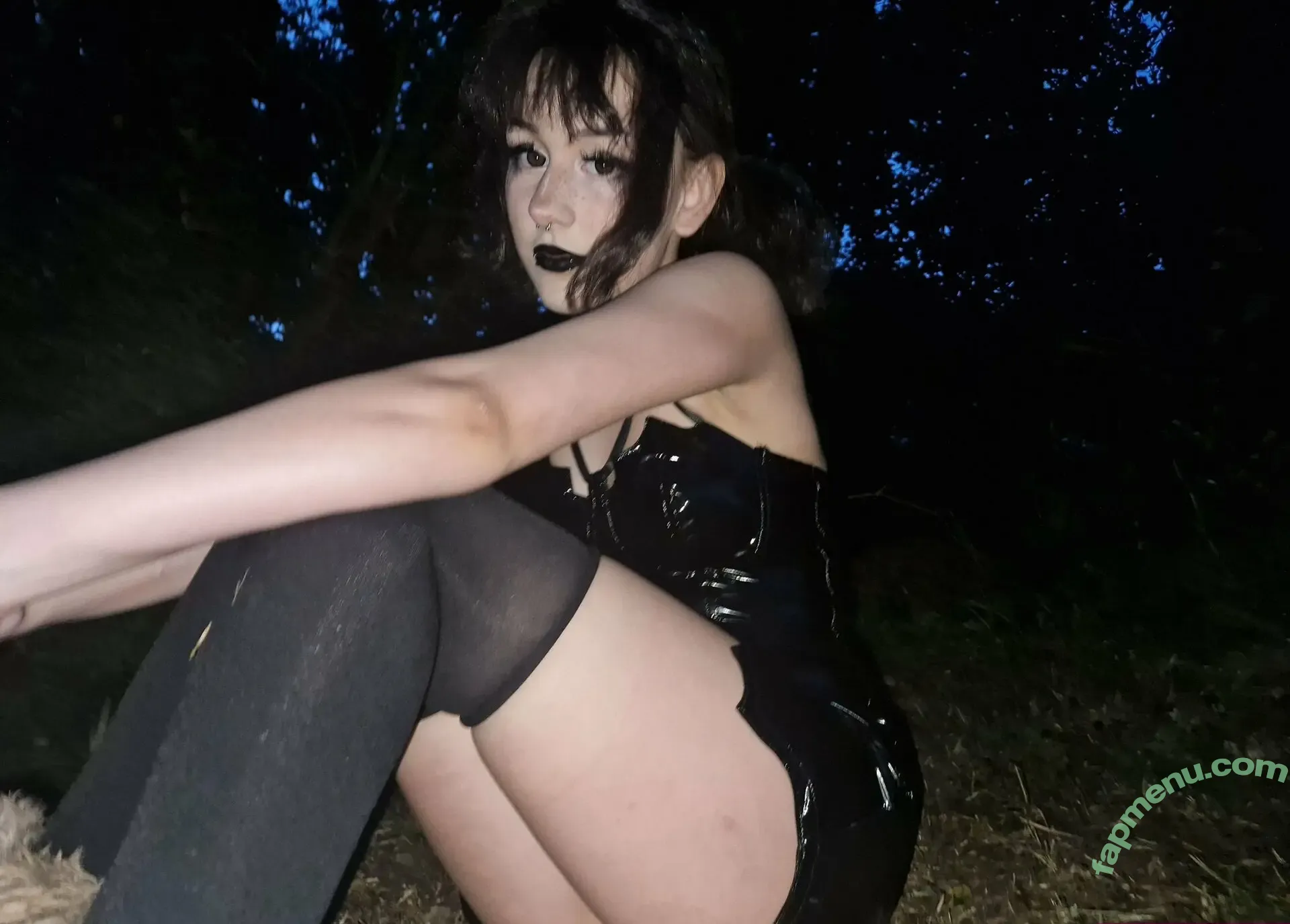 carolinemeeoww nude photo #0003 (carolinemeeow)