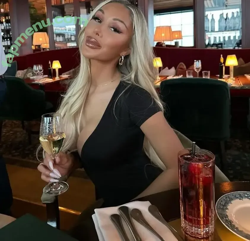 Carolinenitter nude photo #0055 (notsoordinarycc)