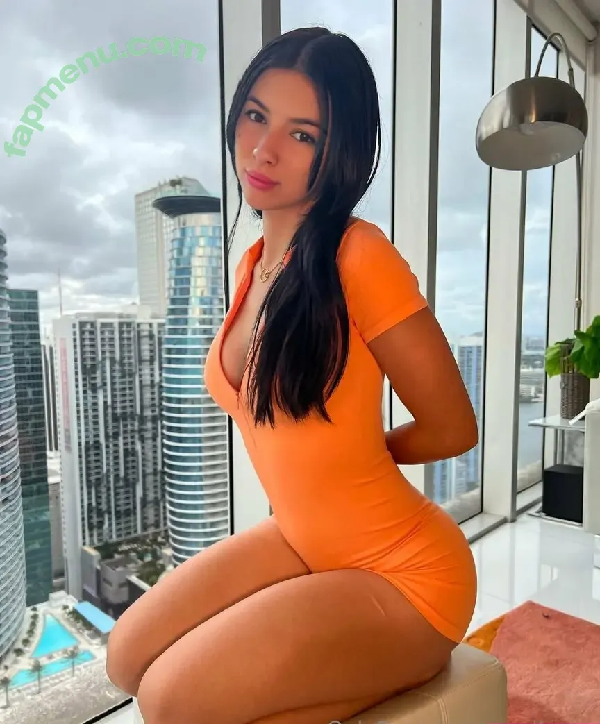 carollorna nude photo #0031 (carollorna)