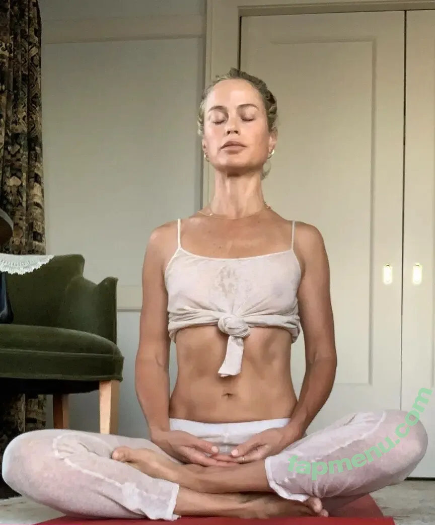 Carolyn Murphy nude photo #0066 (carolynmurphy)