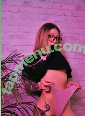 carotheangelfree nude photo #0010 (carotheangelfree)