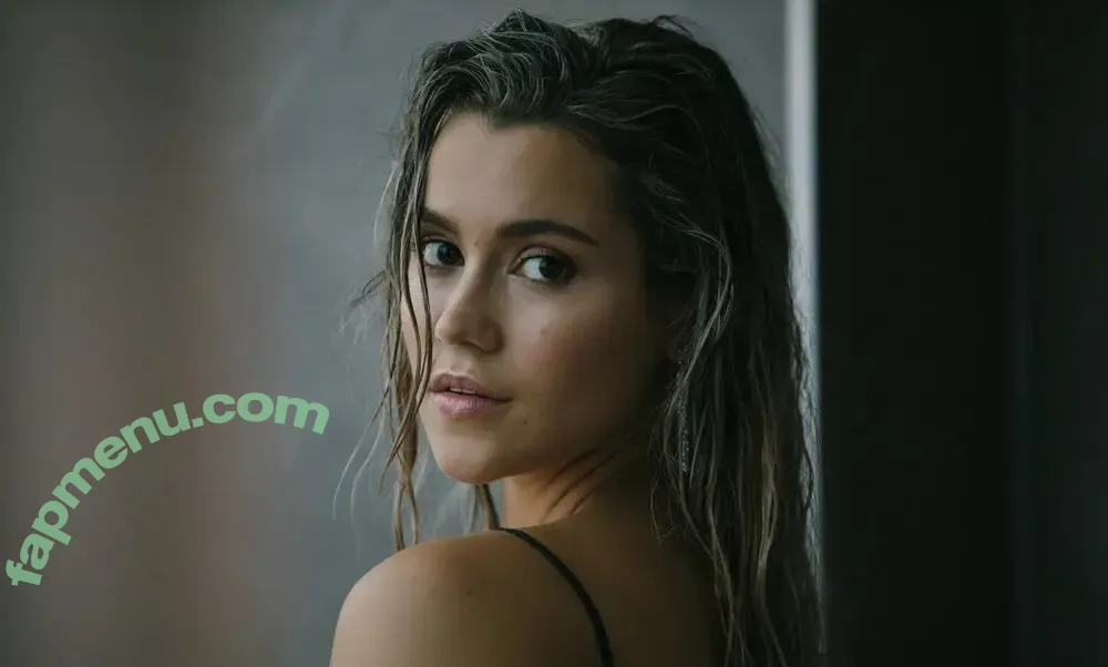 Carre Albers nude photo #0019 (carrealbers)
