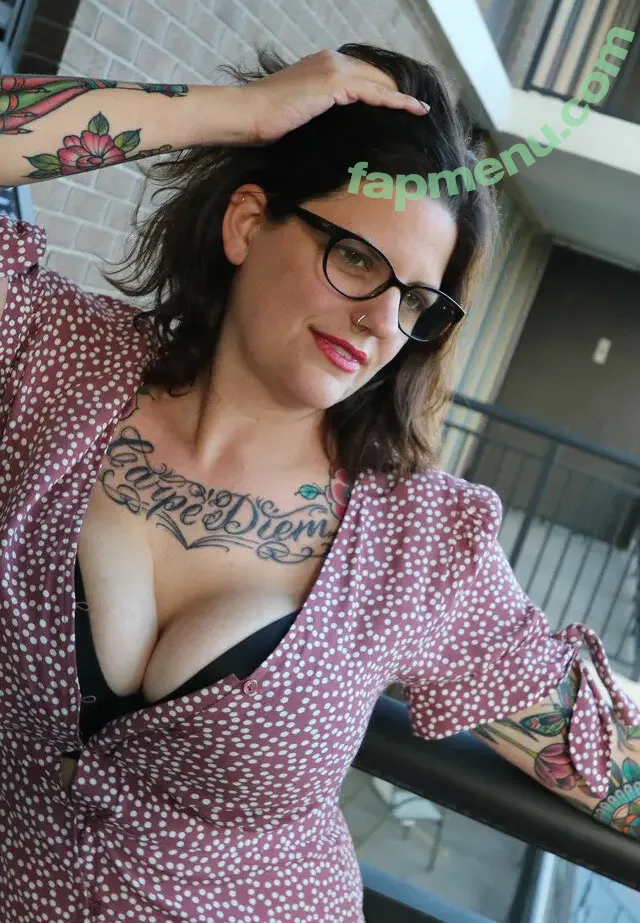 Carrie Capri nude photo #0041 (Capri.4.mekari)