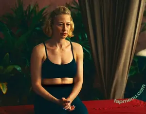 Carrie Coon / carriecoon nude photo #0107