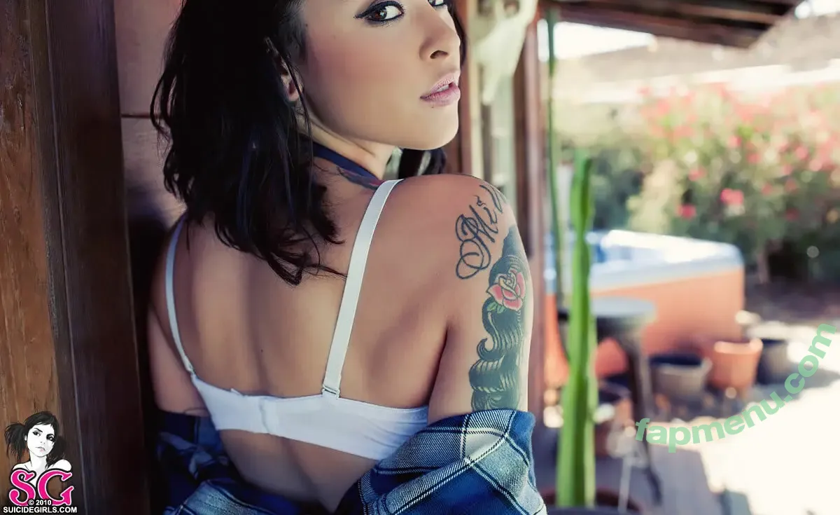 Carrina SG nude photo #0025 (Carrina SG)