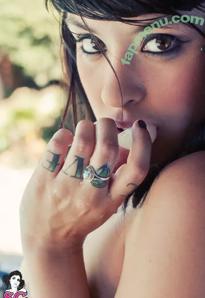 Carrina SG nude photo #0040 (Carrina SG)